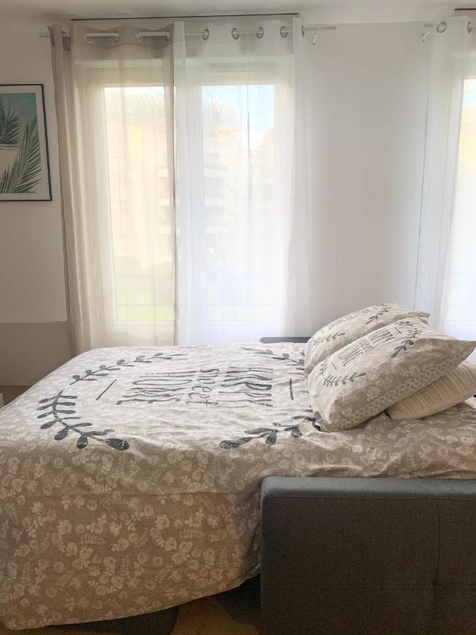 Studio 30M2 - Au Pied De La Gare - Parking سيرُجي المظهر الخارجي الصورة